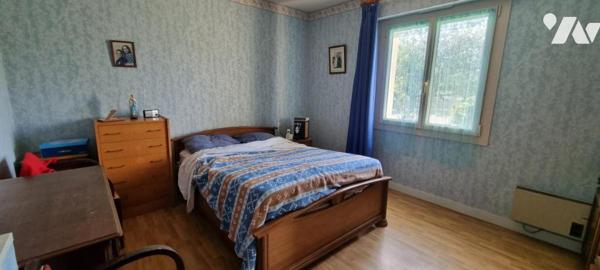 LA GUERCHE DE BGNE - Centre ville - Pavillon avec terrain