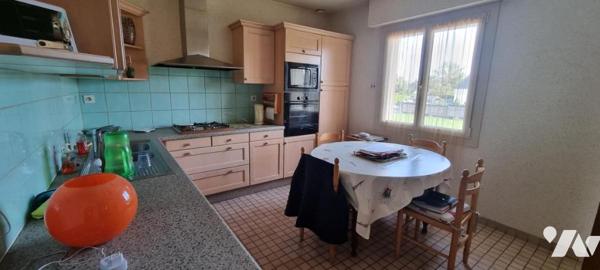 LA GUERCHE DE BGNE - Centre ville - Pavillon avec terrain