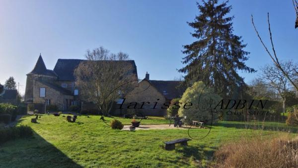 Manoir avec 5 chambres, dépendances  sur un beau parc d'un hectare