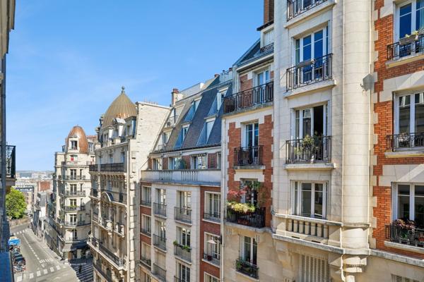 Vente Appartement de luxe Paris 18 2 Pièces 83.48 m²