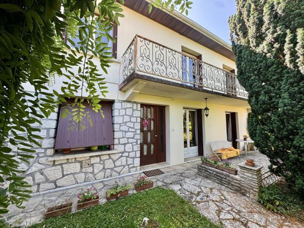 Maison familiale à rénover à Villeneuve sur Lot.