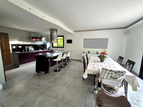 Vente Maison 8 pièces 209 m2 à Saint-Gervais-en-Belin