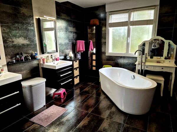 Vente Maison 8 pièces 209 m2 à Saint-Gervais-en-Belin