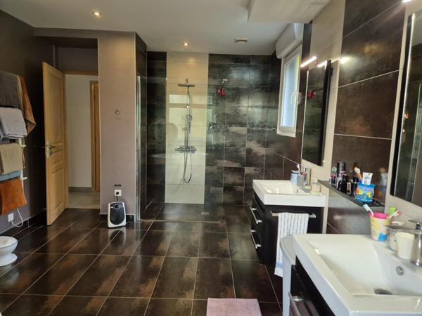 Vente Maison 8 pièces 209 m2 à Saint-Gervais-en-Belin