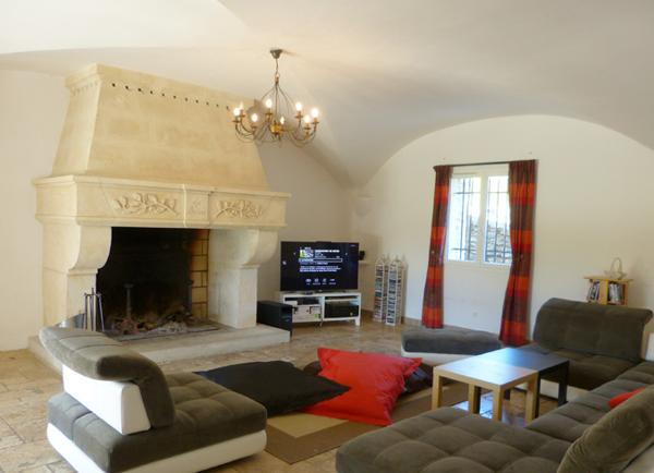 Banon, belle propriété de 552 m² avec gîte sur 20 HA avec piscine