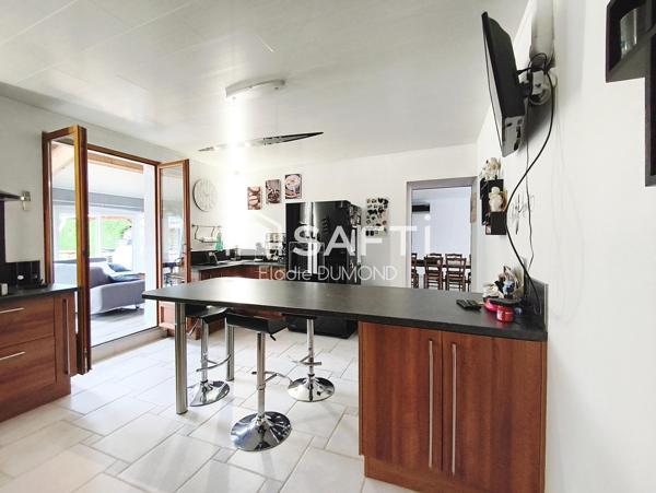 Très beau corps de ferme d'une surface habitable de 251 m2 avec terrain attenant de 4782 m2