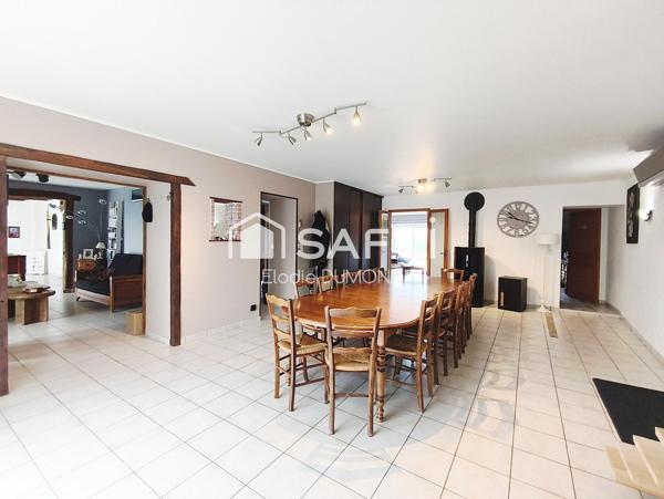 Très beau corps de ferme d'une surface habitable de 251 m2 avec terrain attenant de 4782 m2