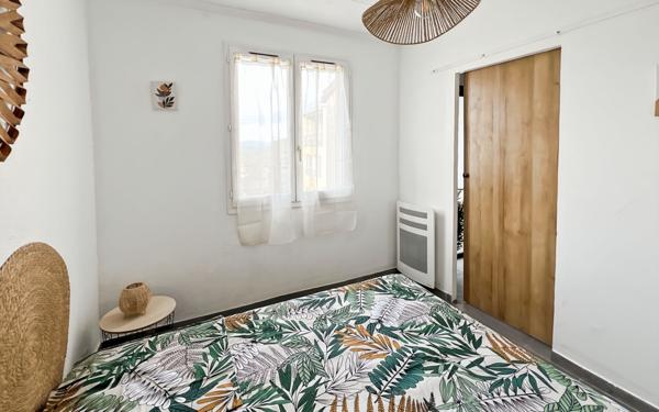 Appartement à vendre    2 pièces • 25,94 m2 Fréjus