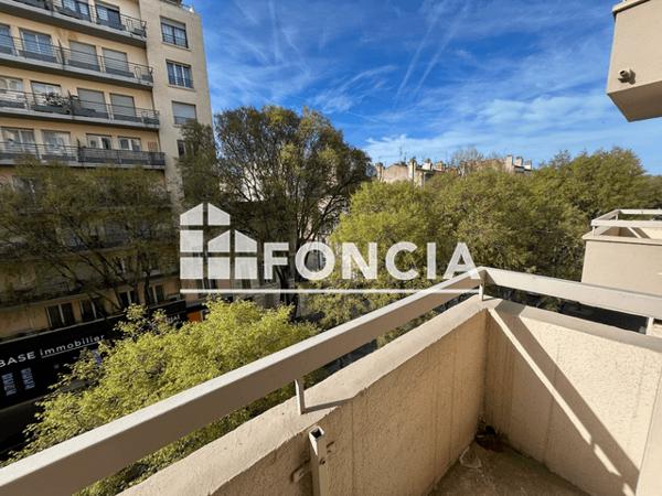 Location Appartement 3 pièces 55 m² - 251 Boulevard CHAVE Marseille 13004