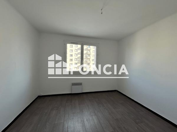 Location Appartement 3 pièces 55 m² - 251 Boulevard CHAVE Marseille 13004