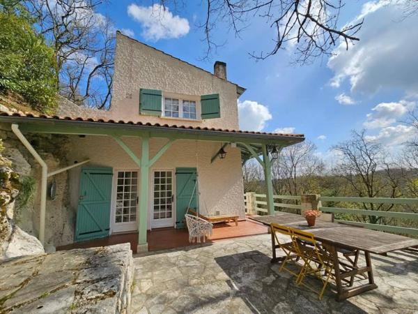 AGEN EST Maison 6 pièce(s) 150 m2 - 4 chambres, garage - vue