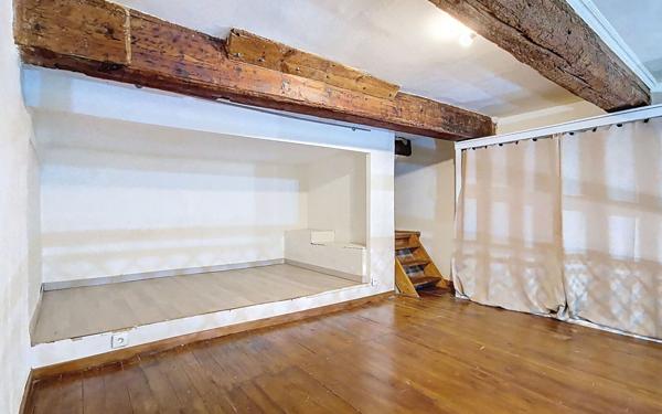 Appartement à vendre    2 pièces • 54 m2 Toulon