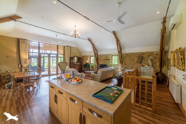 Grange à vendre |  Reyrevignes |  8 pièces | 239 m²