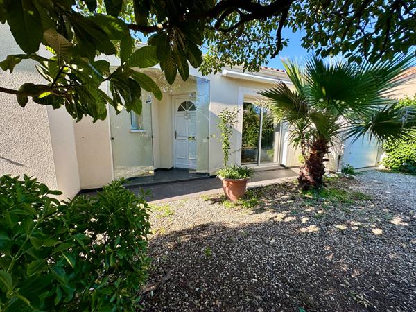 VOUNEUIL SOUS BIARD - POUZIOUX LA JARRIE (86580) - MAISON DE PLAIN-PIED - 3 CHAMBRES 108m² - JARDIN DE 1000m²