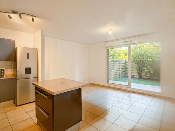 Mougins - Appartement en rez-de-jardin - 3 pièces 68 m² - Piscine - Garage et cave