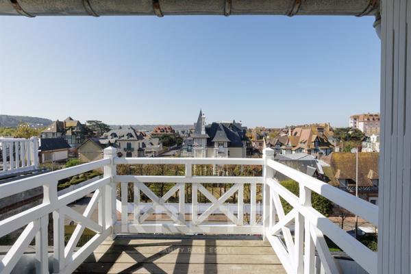 Hôtel Particulier de Prestige à Vendre – Triangle d’Or Deauville – 350 m²
