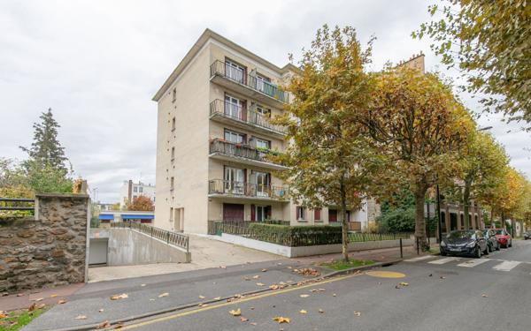 Appartement à vendre    1 pièce • 28,10 m2 Saint-Maur-des-Fossés