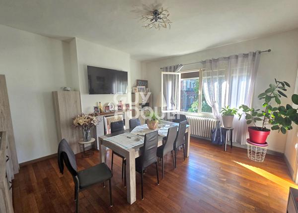 Immeuble Elbeuf 11 pièce(s) 210 m2