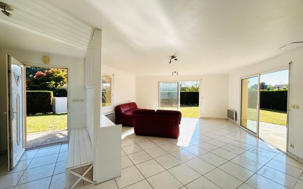 Maison à vendre    4 pièces •  Angresse