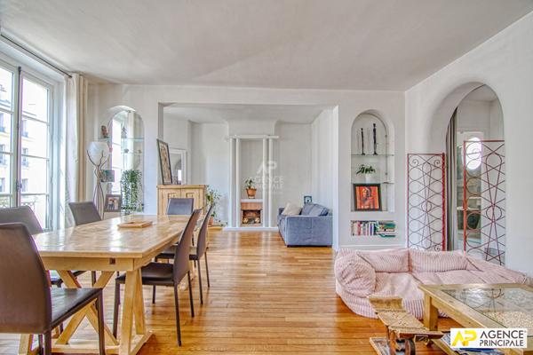 Versailles Notre-Dame Appartement 5 pièces 97m² carrez situé au 2ème étage €790 000 ** - Référence 27248
