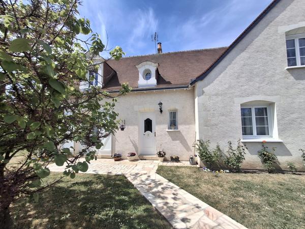 À vendre - Maison contemporaine, 9 pièces située à Tours (37000)