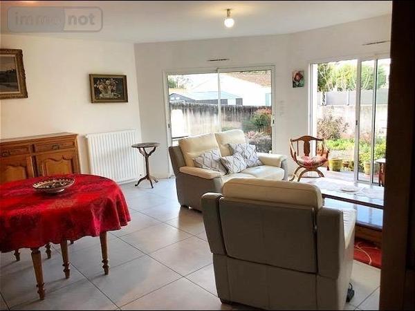 Maison à vendre à Rochefort en Charente-Maritime (17300), ref : 17050-COUP