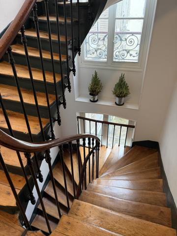 Paris (75008) Studio de Charme. Triangle d'Or – Rue de Berry, Paris 8?