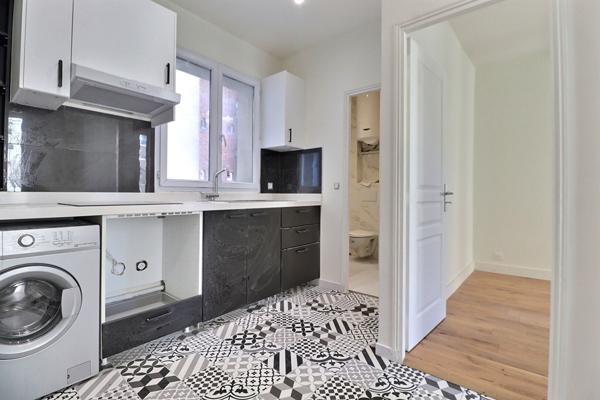 Rare sur le secteur : 3 pièces refait à neuf dans un immeuble haussmannien rénové