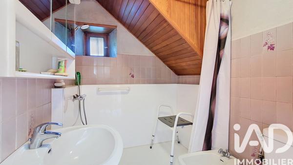 Maison à vendre 4 pièces 259,37 m² Gex