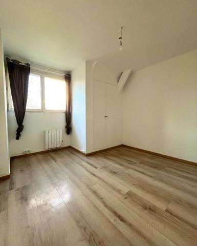 Maison Noyon 5 pièce(s) 128 m2 - Terrain de 734m²