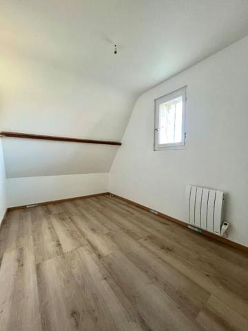 Maison Noyon 5 pièce(s) 128 m2 - Terrain de 734m²