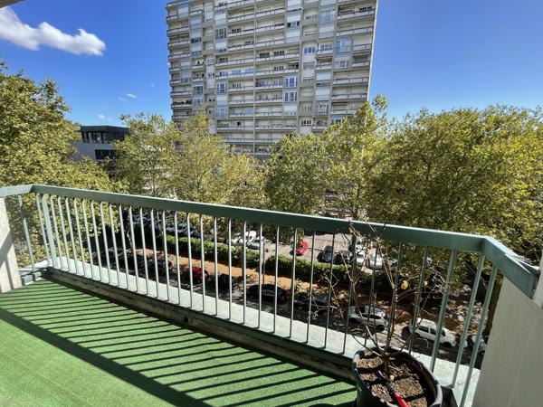 Tête d'Or - La Doua : T5 lumineux avec 3 ch., terrasse, 2 loggias et vue dégagée