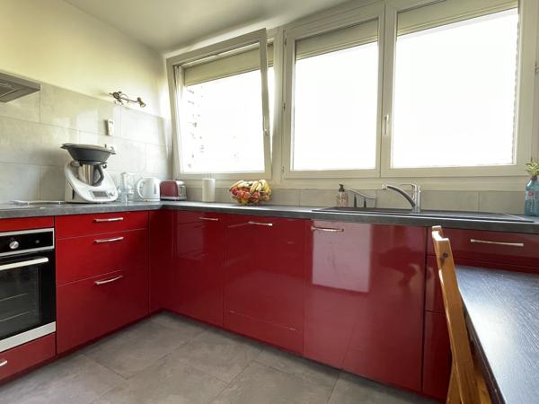 Tête d'Or - La Doua : T5 lumineux avec 3 ch., terrasse, 2 loggias et vue dégagée