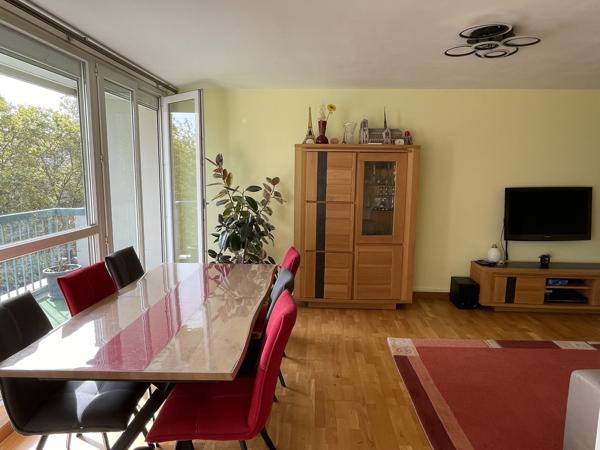 Tête d'Or - La Doua : T5 lumineux avec 3 ch., terrasse, 2 loggias et vue dégagée