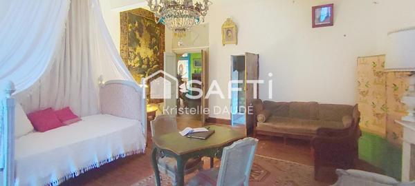 Hôtel particulier au cœur du charmant village de Molières