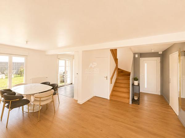 Maison 5 pièce(s) 91 m2 478 000 € **  - Référence  1133