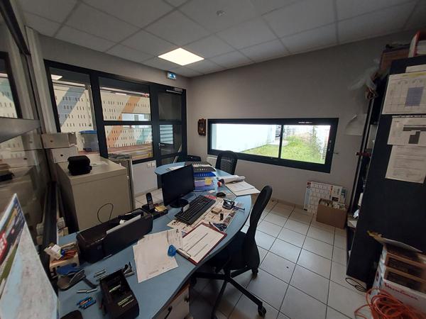 Local commercial La Roche Sur Yon 567.55 m2 , La roche sur yon