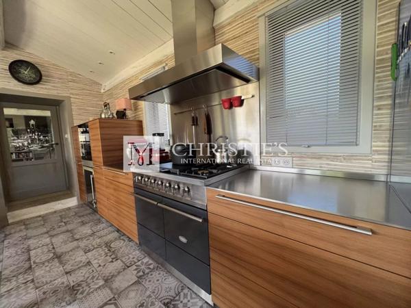 Propriété de standing de 2016 au charme d’antan, La Flotte