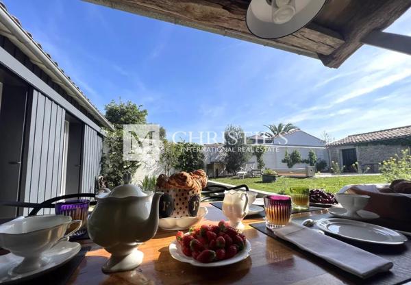 Propriété de standing de 2016 au charme d’antan, La Flotte