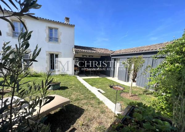 Propriété de standing de 2016 au charme d’antan, La Flotte