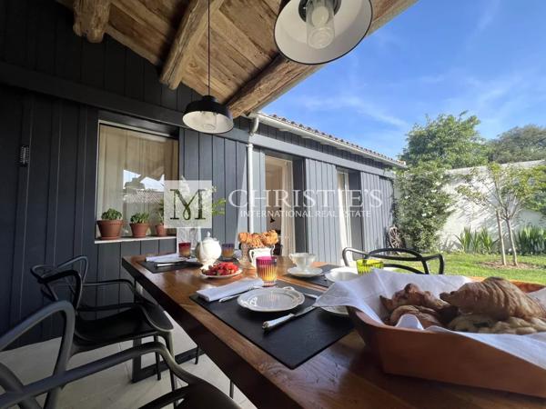 Propriété de standing de 2016 au charme d’antan, La Flotte