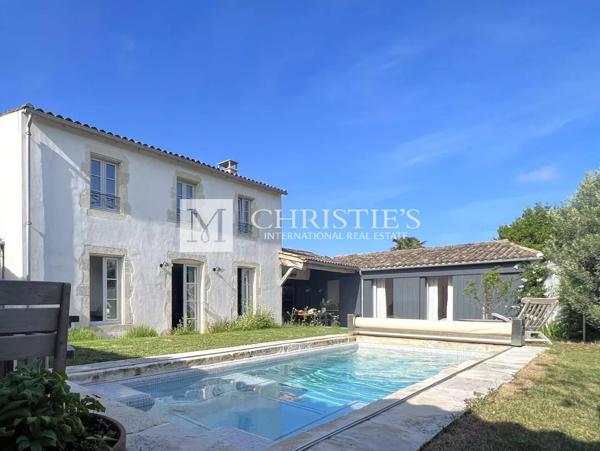 Propriété de standing de 2016 au charme d’antan, La Flotte