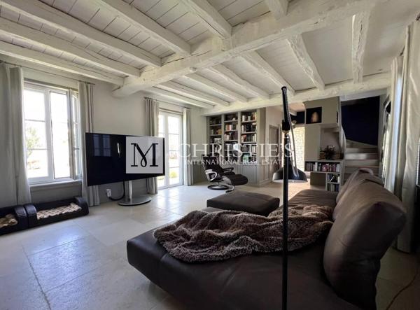 Propriété de standing de 2016 au charme d’antan, La Flotte