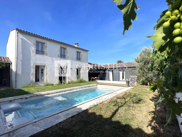 Propriété de standing de 2016 au charme d’antan, La Flotte