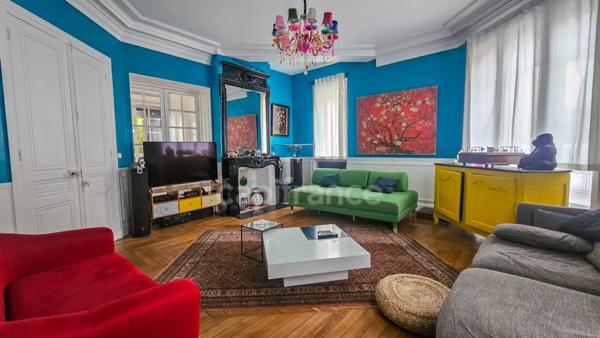 Propriété à vendre 10 pièces sur terrain clos de murs en pierre MORIGNY CHAMPIGNY (91)