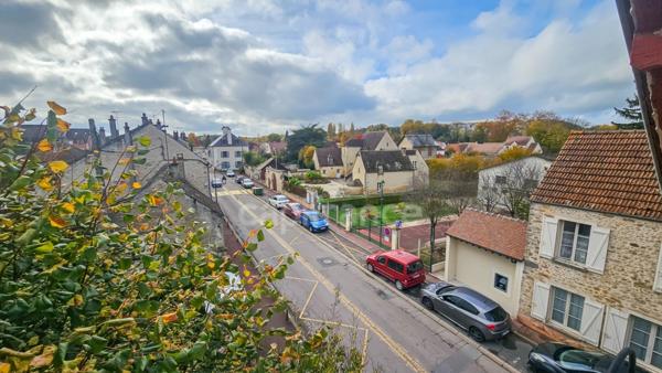 Propriété à vendre 10 pièces sur terrain clos de murs en pierre MORIGNY CHAMPIGNY (91)