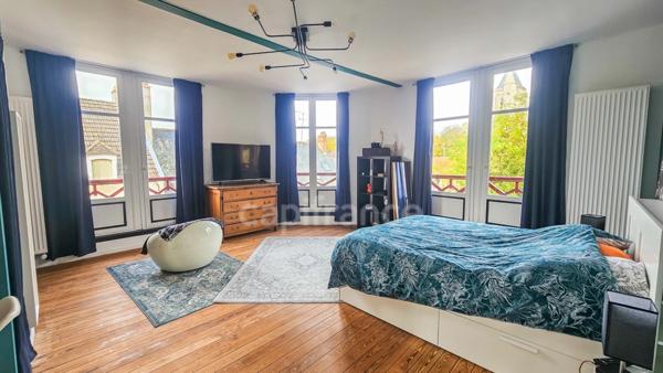 Propriété à vendre 10 pièces sur terrain clos de murs en pierre MORIGNY CHAMPIGNY (91)