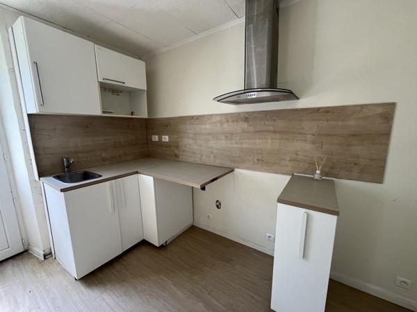 Appartement à louer 480 € CC Val-de-Comporté 3 p 57 m² DPE D