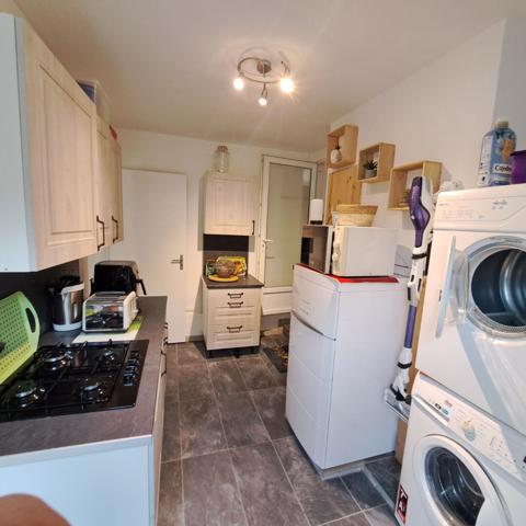 A VENDRE MAISON / 3 CHAMBRES / 2 BUREAUX / DEPENDANCE / GRAND JARDIN