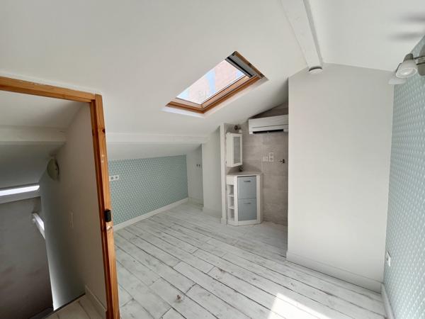 NIMES CENTRE - QUARTIER LAMPEZE / VAUBAN - MAISON - 2 CHAMBRES - TERRASSE - COUR INTERIEURE - CAVE - ENTIÈREMENT RÉNOVÉ